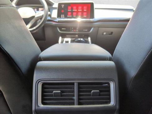 Used 2024 Volkswagen Atlas Cross Sport SEL Premium R-Line AWD/4WD image 19