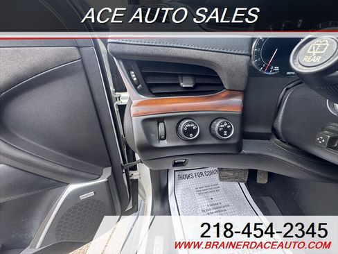 Used 2016 Cadillac Escalade ESV Premium image 16