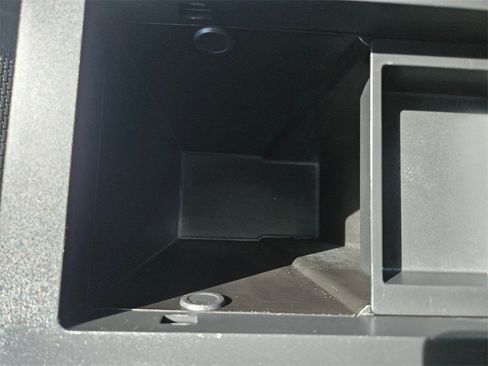 Used 2025 GMC Terrain Elevation image 28