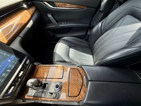 Used 2017 Maserati Quattroporte S RWD image 23