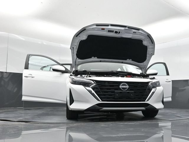 Used 2025 Nissan Sentra SV FWD image 62