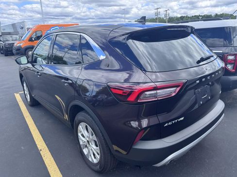 Used 2023 Ford Escape Active AWD/4WD image 6