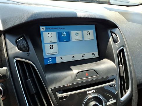 Certified 2018 Ford Focus Titanium FWD image 23