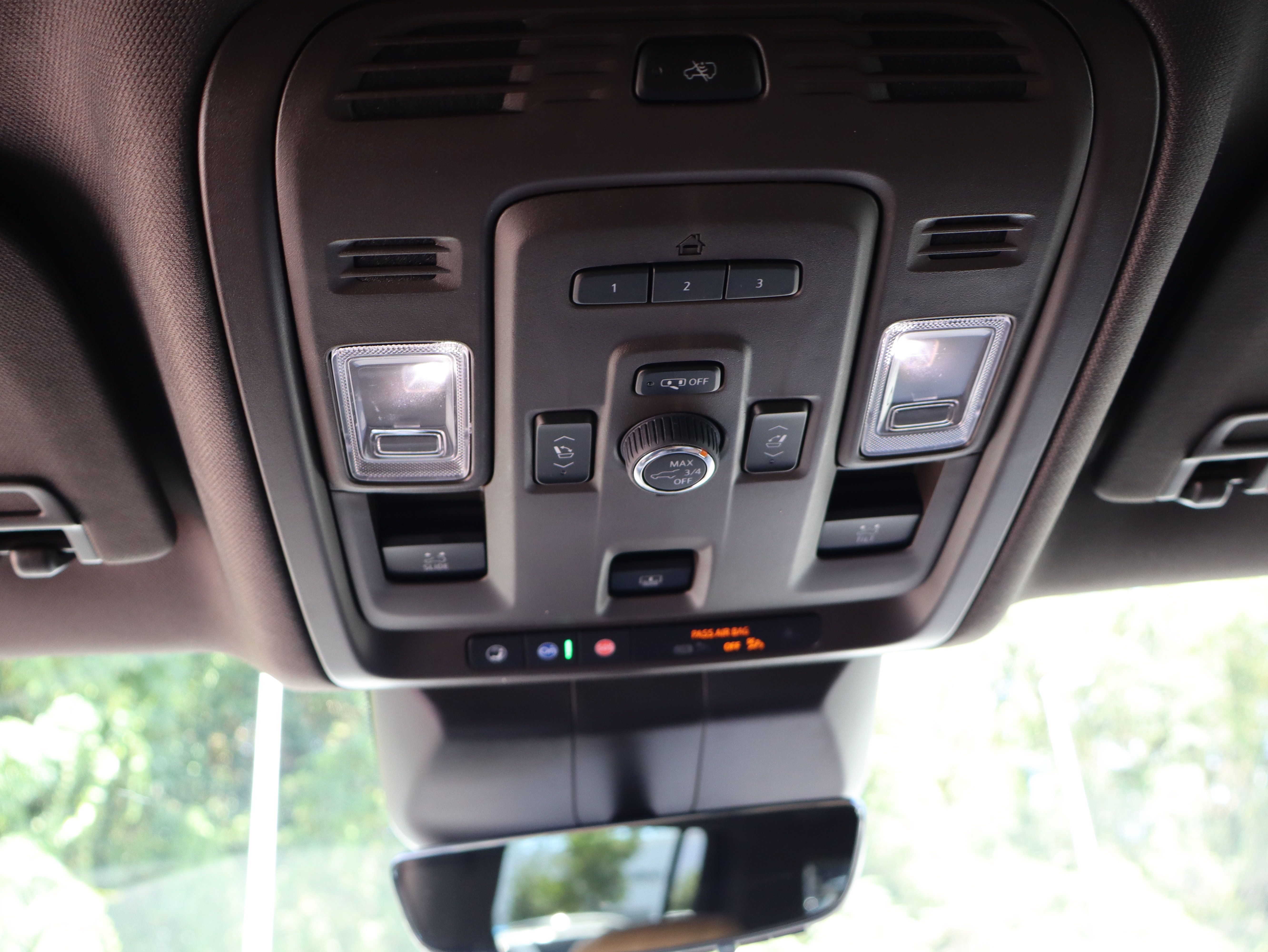 Used 2023 Cadillac Escalade ESV Premium Luxury w/ LPO, Radiant Package AWD/4WD image 44