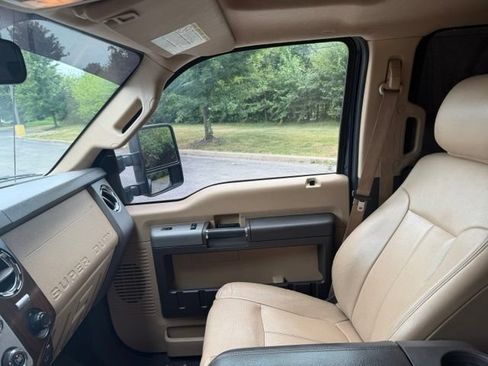 Used 2016 Ford F350 Lariat w/ Lariat Ultimate Package RWD image 24