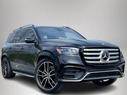 New 2026 Mercedes-Benz GLS 580 4MATIC image 1