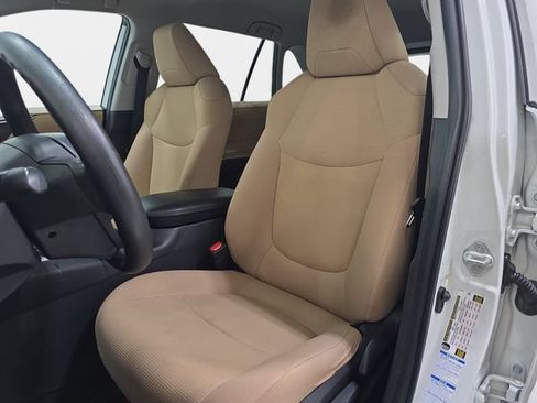 Used 2022 Toyota RAV4 LE AWD/4WD image 14