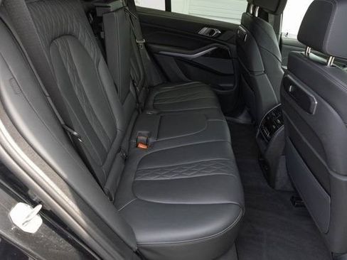 Used 2025 BMW X5 xDrive50e AWD/4WD image 19