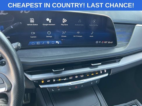 Used 2025 Cadillac XT4 Sport FWD image 13