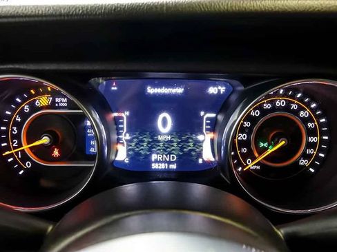 Used 2019 Jeep Wrangler Unlimited Sahara AWD/4WD image 19