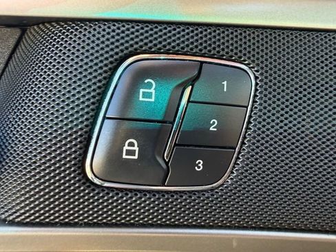 Used 2015 Ford Fusion SE w/ Equipment Group 202A image 31