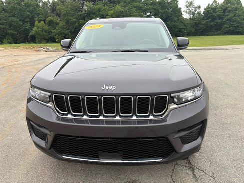 Used 2023 Jeep Grand Cherokee Laredo AWD/4WD image 8