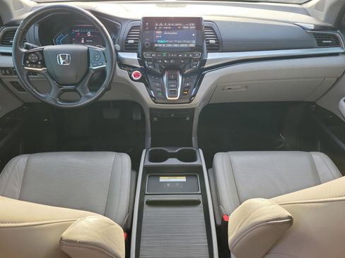 Used 2019 Honda Odyssey Elite image 12