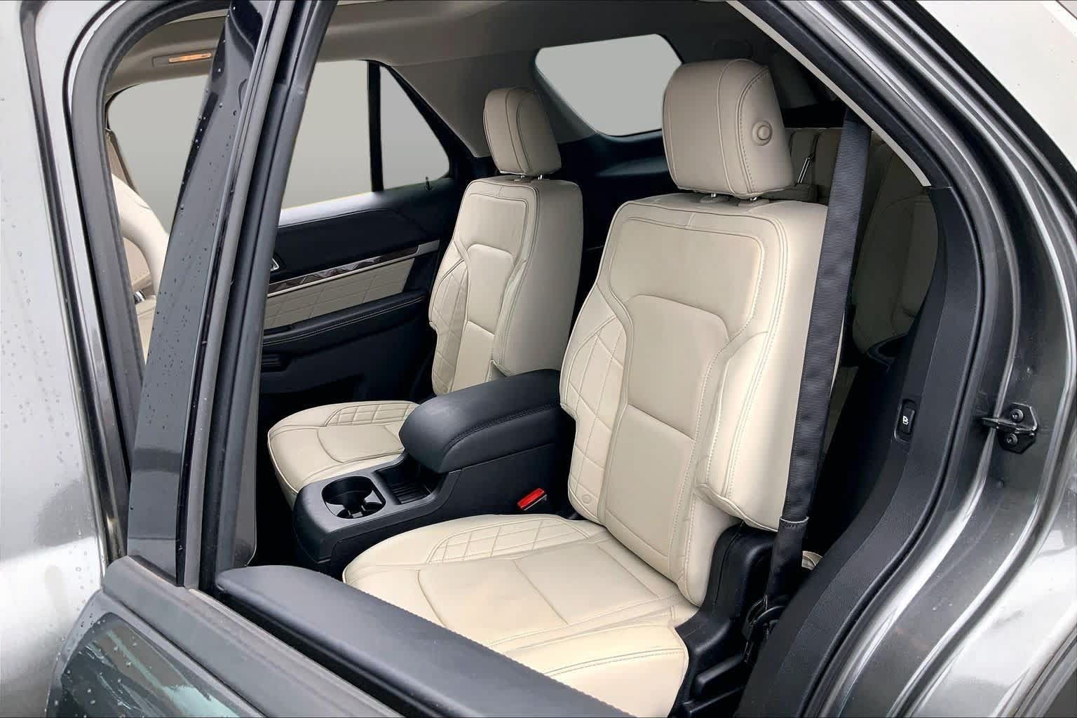 Used 2016 Ford Explorer Platinum AWD/4WD image 21