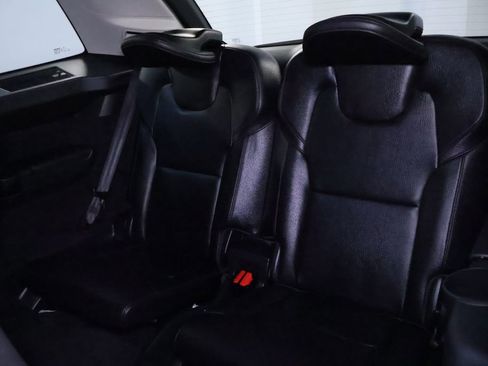 Used 2020 Volvo XC90 T6 Momentum image 19