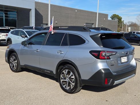 Used 2020 Subaru Outback Limited image 5