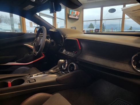 Used 2022 Chevrolet Camaro ZL1 image 20