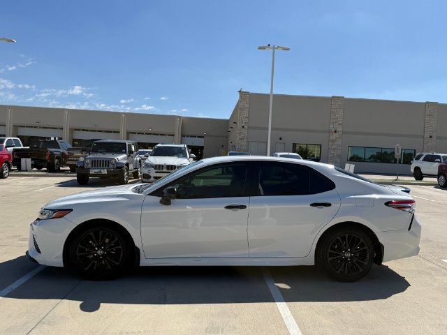 Used 2020 Toyota Camry SE FWD image 10