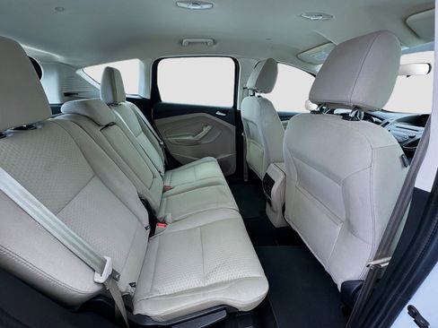 Used 2017 Ford C-MAX SE w/ Cargo Management Package FWD image 18