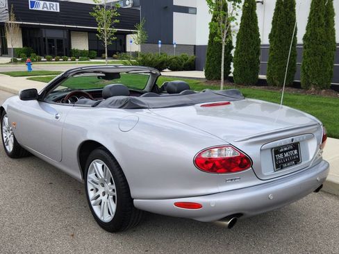 Used 2004 Jaguar XK8 Convertible image 3