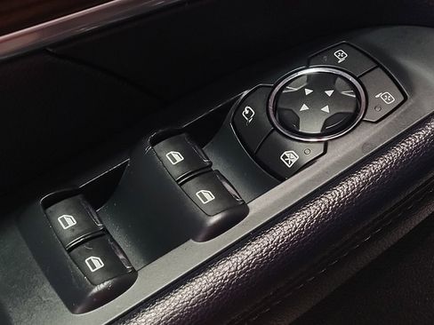 Used 2018 Ford Explorer Limited w/ Equipment Group 301A FWD image 27