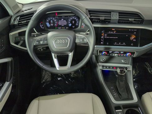 Used 2024 Audi Q3 2.0T Premium Plus image 13