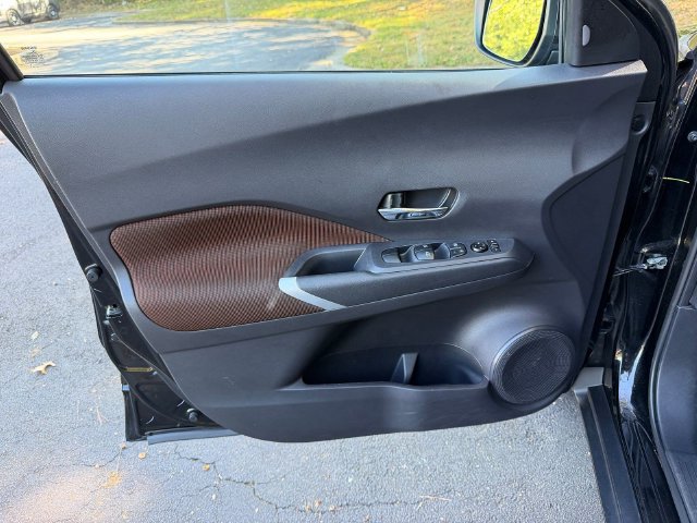 Used 2024 Nissan Kicks SR FWD image 11