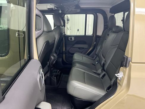 New 2026 Jeep Gladiator Mojave AWD/4WD image 21