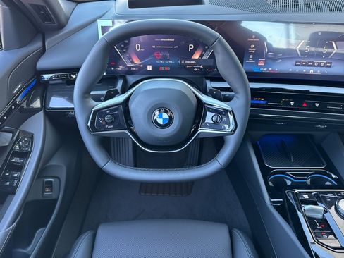 Used 2026 BMW 530i w/ Premium Package RWD image 25
