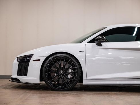 Used 2017 Audi R8 V10 plus image 19