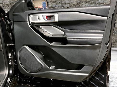 Used 2022 Ford Explorer ST w/ Equipment Group 401A image 27
