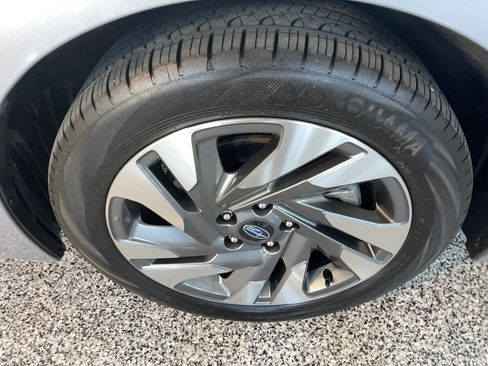 Used 2025 Subaru Legacy Limited AWD/4WD image 5
