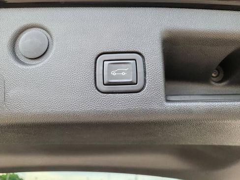 Used 2022 Chevrolet Equinox LT FWD image 15