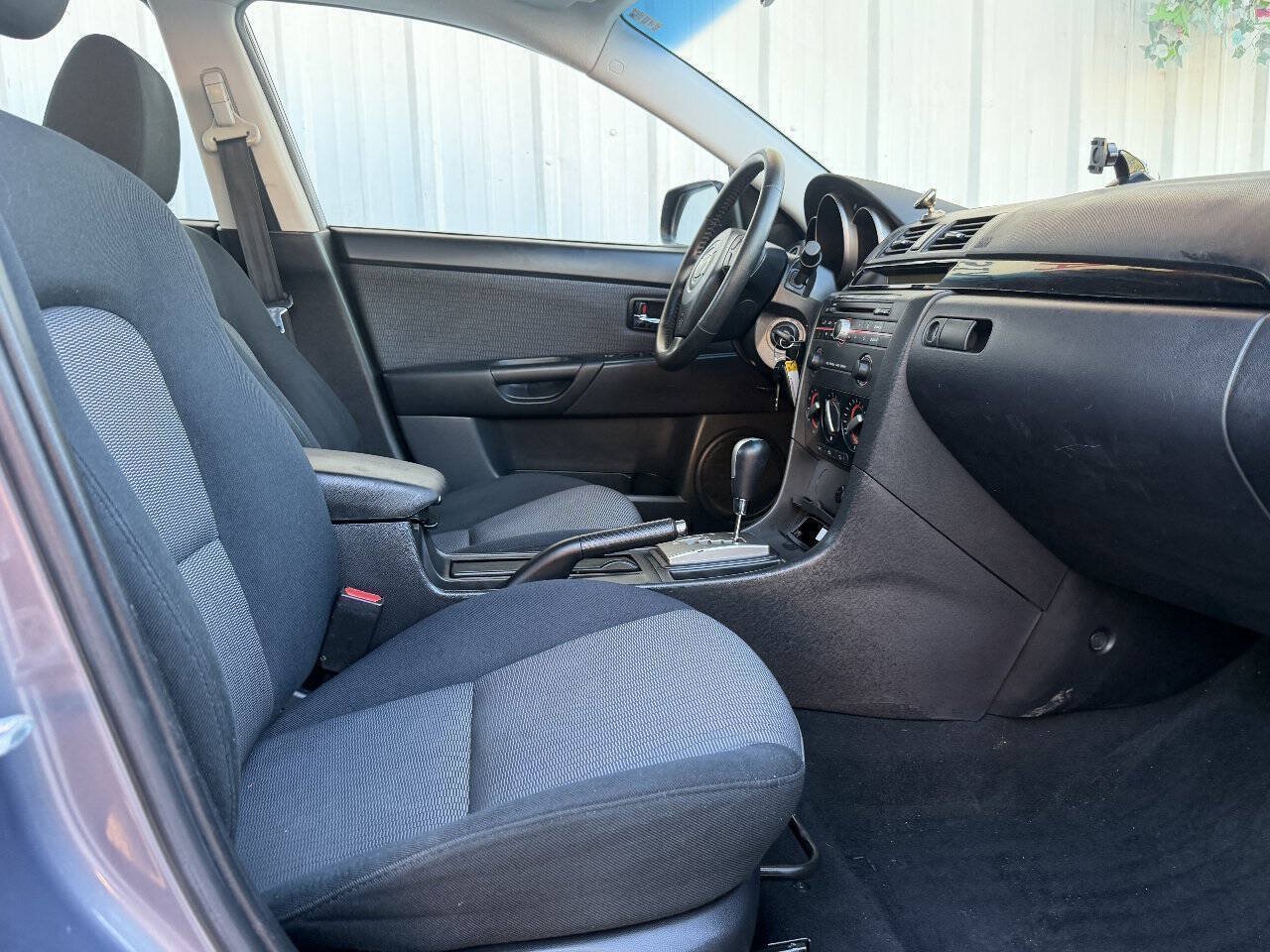 Used 2008 MAZDA MAZDA3 i Touring Value FWD image 16
