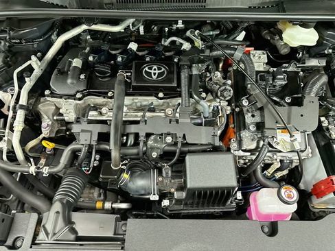 Used 2025 Toyota Corolla LE w/ LE Premium Package FWD image 28