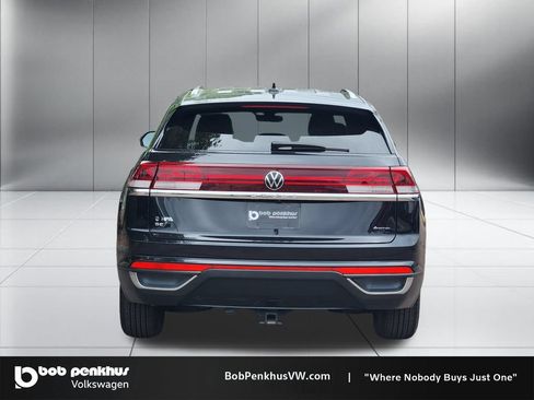 Used 2024 Volkswagen Atlas Cross Sport SE AWD/4WD image 26