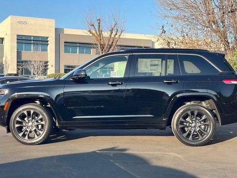 New 2026 Jeep Grand Cherokee Limited image 7