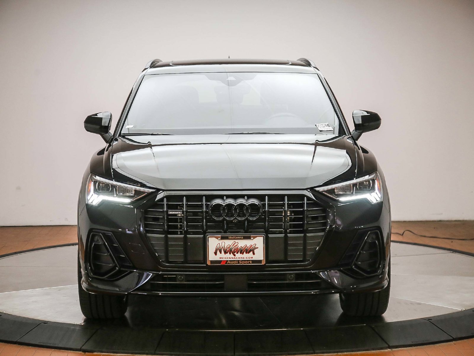 Certified 2025 Audi Q3 2.0T Premium Plus w/ Premium Plus Package AWD/4WD image 2