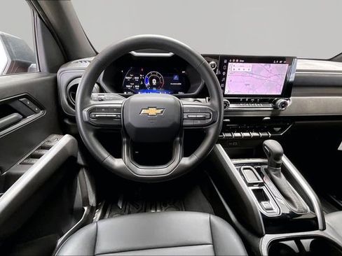 Used 2026 Chevrolet Colorado W/T w/ WT Custom Package RWD image 8