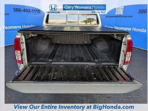 Used 2019 Nissan Frontier SL image 18