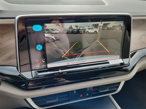 New 2026 Volkswagen Atlas SE image 14