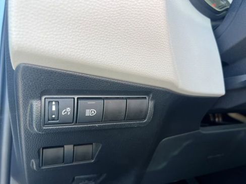 Used 2022 Toyota Corolla Cross LE image 22