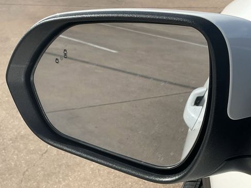 Used 2025 Kia Seltos S image 11