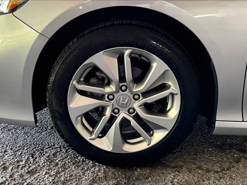 Used 2018 Honda Accord LX image 16