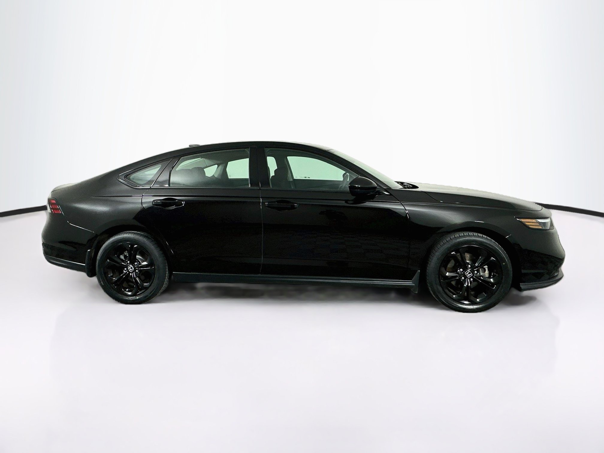 Used 2025 Honda Accord SE image 10