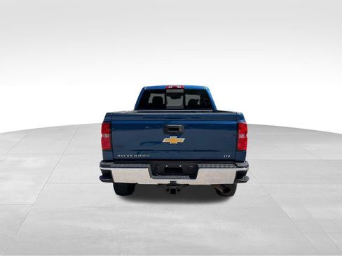Used 2017 Chevrolet Silverado 2500 LTZ AWD/4WD image 4