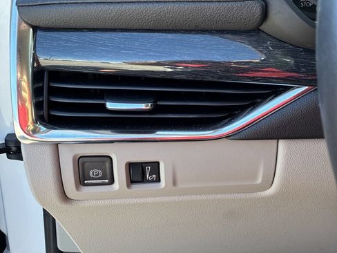Certified 2023 Cadillac XT4 Premium Luxury w/ Cold Weather Package FWD image 17