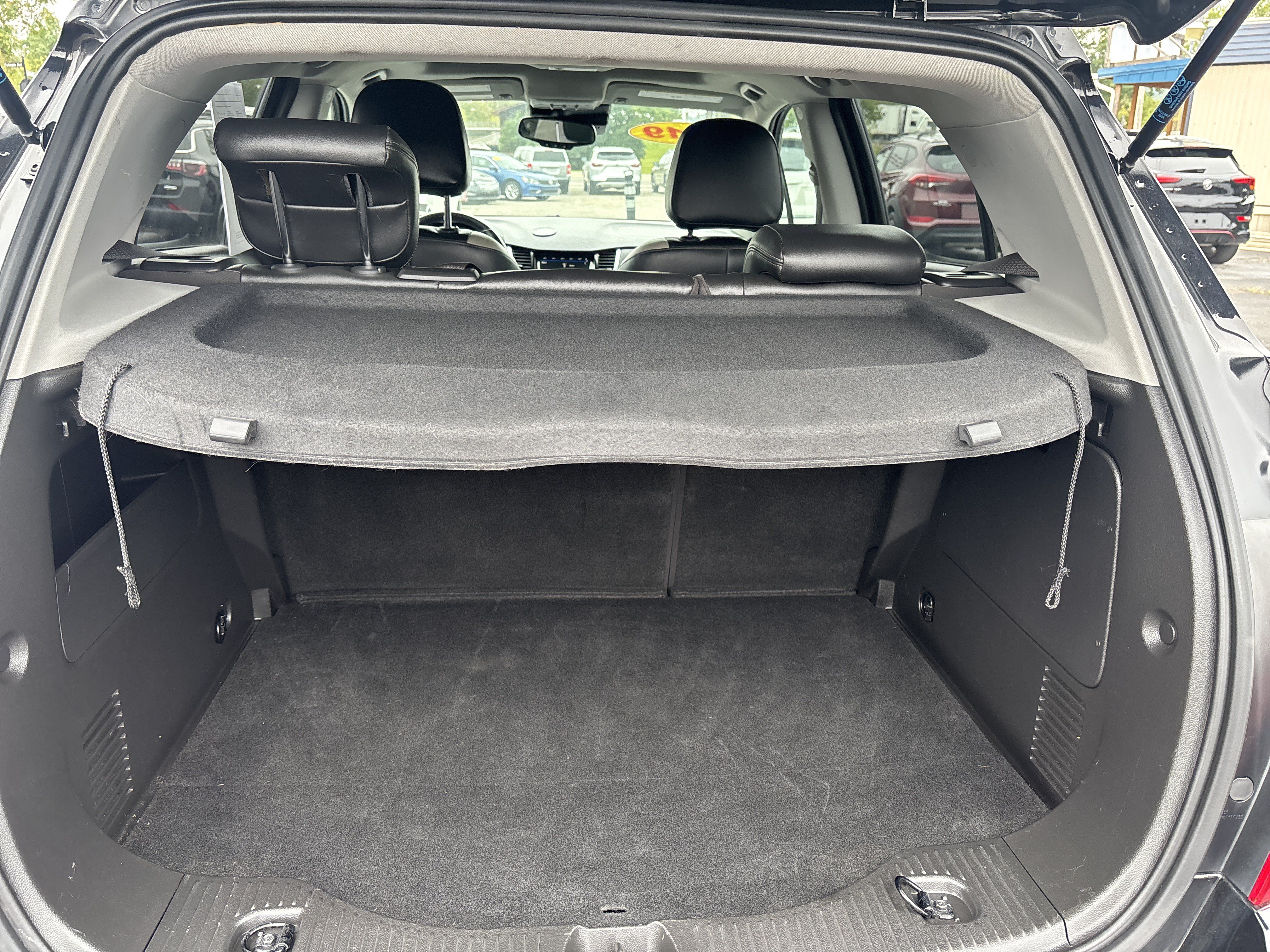 Used 2019 Chevrolet Trax Premier w/ Midnight Edition AWD/4WD image 6