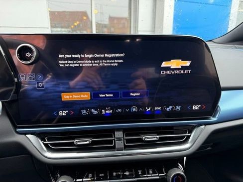 New 2026 Chevrolet Equinox EV LT w/ Convenience Package II image 25