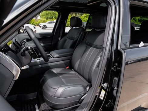 New 2026 Land Rover Range Rover SE AWD/4WD image 40